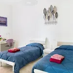 Apartman Guesthost - Railway Station Lovely Parma
