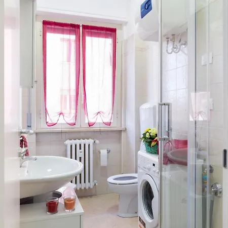 アパート Railway Station Lovely パルマ