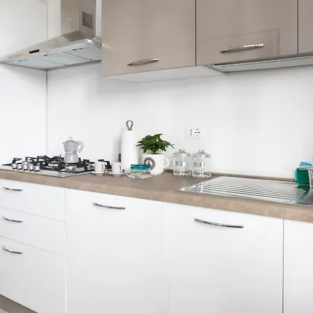 アパート Railway Station Lovely パルマ