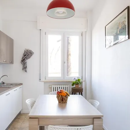 アパート Railway Station Lovely *